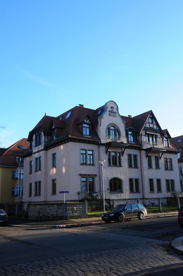 Wunderschoene Wohnung In Sanierter Villa! Incl Wifi Дрезден Екстер'єр фото